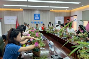 Finch: Chúng tôi không tôn trọng trận đấu và bản thân mình và thua là tự chuốc lấy, Downs đang theo đuổi kỷ lục ghi bàn.